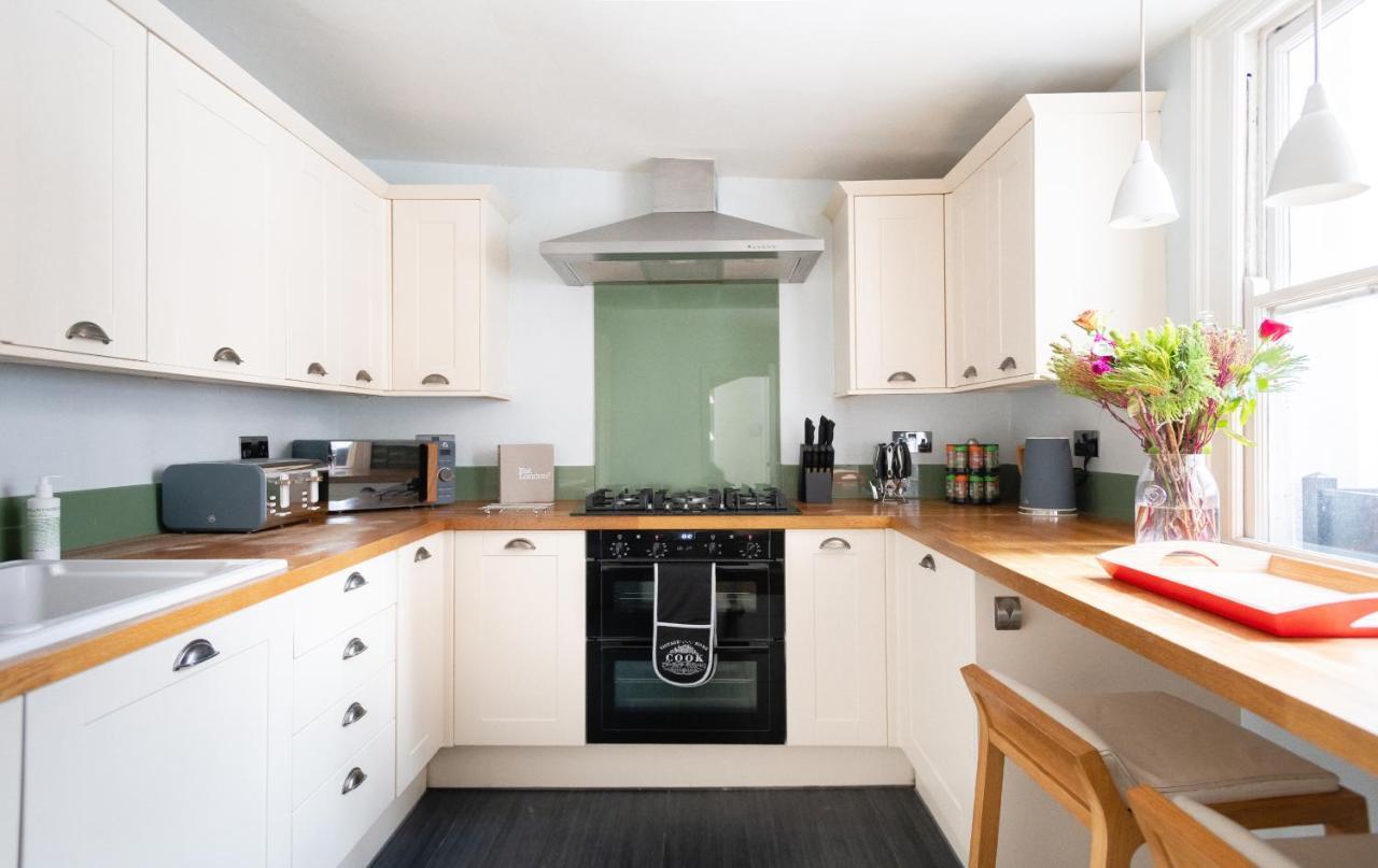 The Euston Square Escape - Modern And Central 4Bdr Home Londra Exterior foto